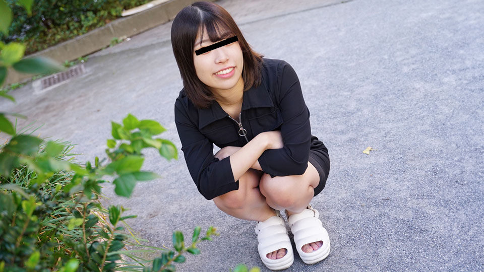 10musume 062224_01 Put an adult toy in her pussy