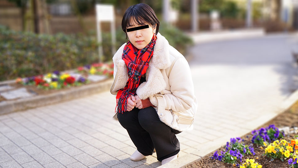 10musume 102224_01 Kinky amateur girl who likes to play with nipples